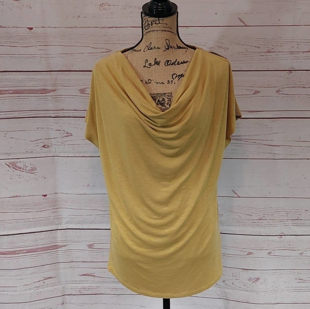 Soft Surroundings Mustard & Brown M Cold Shoulder Top
